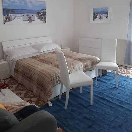 Ekaterina House-grande In Centro Apartment Brolo